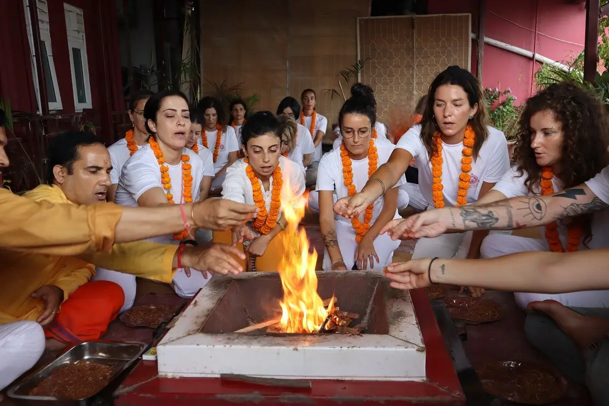 Best Yoga School in Rishikesh